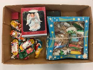 lot 59R image: Christmas Ornament Collection