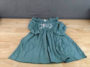 lot 67 image: Brand New Pat Pat Holly Jolly Snowman Girls Dress Green Size 3-4 N