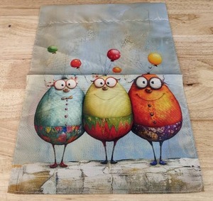 lot 81 image: Brand New Garden Flag With Goofy Eggs & Balloons 12.25 x 17.25 N
