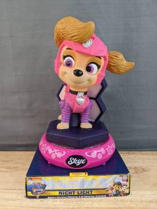 lot 81E image: Brand New Nickelodeon Paw-Patrol Skye Night Light N