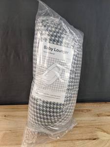 lot 172 image: Brand New UGRASEA Baby Lounger, Foldable Portable Infant Lounger, Baby Nest Cover $50 Retail N