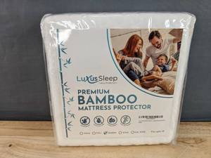 lot 233 image: Brand New Luxus Sleep Ultra Protection Premium Bamboo Mattress Protector Size Queen N