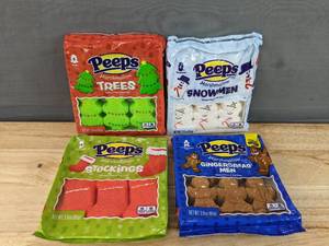 lot 221 image: 24 Pieces in 4 Packs Brand New Needzo Peeps Christmas Candy Marshmallows N
