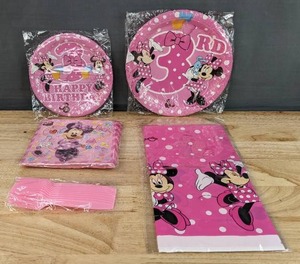 lot 255 image: Brand New Minnie Mouse 3rd Birthday Set for 10 N