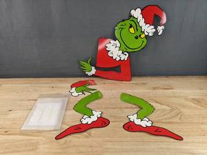 lot 259 image: Brand New The Grinch Christmas Tree Decoration N