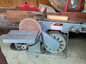 lot 19 image: Menards 4 Belt and 6 Disc Sander