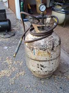 lot 32 image: Air Tank with Regulator and Air Hose