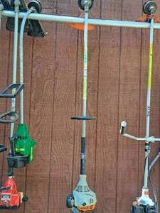 lot 45 image: Stihl FS 55 Gasoline-Powered Lawn Line Trimmer