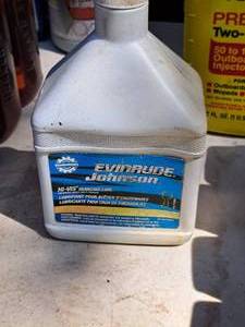 lot 83 image: Lot of (1) Evinrude Johnson Hi-Vis Gear Case Lube 28-oz Plastic Bottle