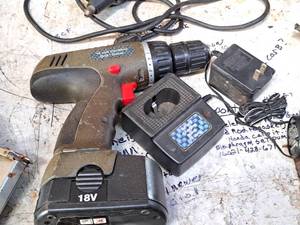 lot 121 image: 18V Cordless DrillDriver with Battery, Charger