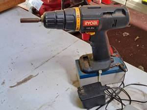 lot 162 image: 38-drive Custom Drill
