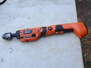 lot 173 image: Black & Decker Pivot Plus Cordless Pivot-Head DrillDriver PD700G