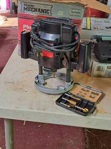 lot 188 image: Master Mechanic Plunge Router MM8510 with Router Bits, Original Box