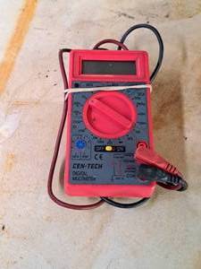 lot 195 image: Cen-tech Digital Multimeter