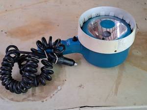 lot 211 image: Pronic Spot Light  Lighter Plug