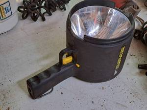lot 213 image: One Million Candle Cordless Spot Light - Model 725R