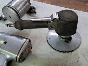 lot 225 image: Rockford Model 300A 6 Air Dual Action Random Orbit Sander