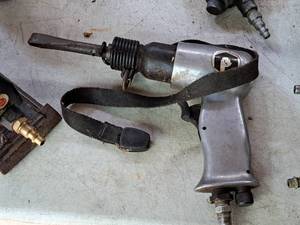 lot 226 image: Air Hammer - Model AH-4