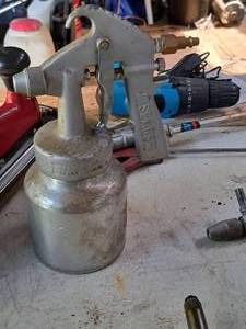 lot 229 image: Sears Air Spray Gun with Canister
