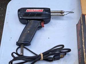 lot 234 image: Weller Model 8200 Soldering Gun