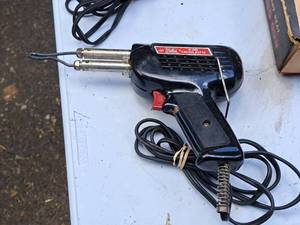 lot 235 image: Weller Model D-550 Soldering Gun