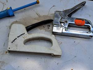 lot 245 image: Lot of (2) Assorted Hand Staplers