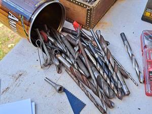 lot 248 image: Lot of (1 Can) Assorted Drill Bits