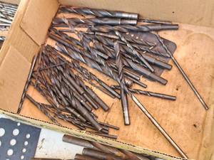 lot 261 image: Lot of (1 Box) Assorted Drill Bits