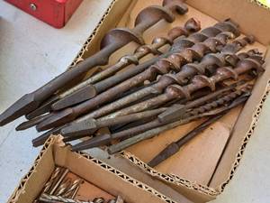 lot 263 image: Lot of (1 Box) Assorted Boring Bits