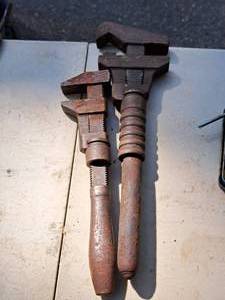 lot 284 image: Lot of (2) Pipe Wrenches - 16 and 12