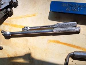 lot 295 image: Lot of (2) Breaker Bars - 38 Drive and 12 Drive
