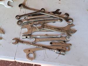 lot 313 image: Lot of (16) Assorted Wrenches