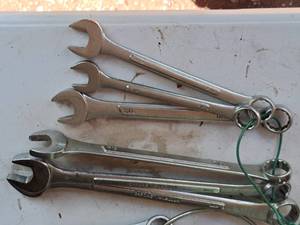 lot 315 image: Lot of (6) Assorted Combination Wrenches  Large