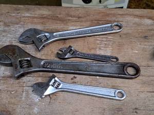 lot 332 image: Lot of (4) Assorted Adjustable Wrenches