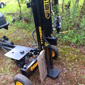25-Ton Briggs & Stratton Log Splitter | Trailered 2" Ball