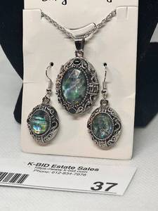 lot 37 image: Abalone Shell Jewelry Set with Pendant and Earrings