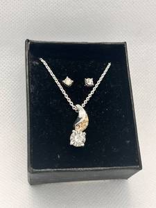 lot 52 image: Elegant Necklace and Earring Set with Zircon Accents