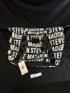 lot 85 image: Steve Madden Large Tote Bag with Zipper Closure