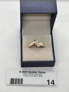 lot 14 image: Gold Diamond Ring