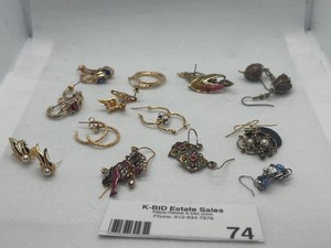 lot 74 image: Collection of Vintage Costume Earrings with Mixed Designs