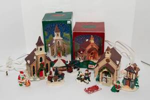 lot 28 image: Christmas Village Items