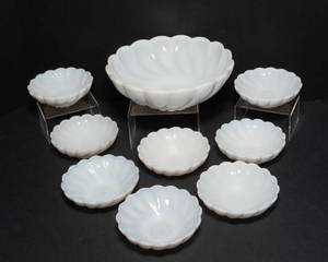 lot 67 image: Vintage Hazel Atlas Alpine White Milk Glass Serving Bowl with 8 Matching Fruit Bowls  Swirl Pattern