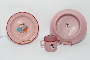 lot 79 image: Vintage Pink and Red Enamelware - Made in Germany