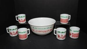 lot 80 image: Vintage Tom and Jerry Punch Bowl with 6 Mugs