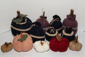 lot 112 image: 12 Decorative Pumpkins