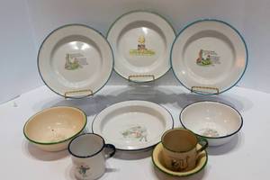 lot 115 image: Vintage Nursery Rhyme Enamelware  Bowls, Plates, and Mugs