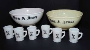 lot 121 image: Tom and Jerry Milk Glass Set of Two Bowls and Six Mugs