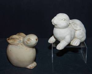 lot 123 image: Two Bunny Figurines