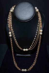 lot 157 image: Faux Pearl Necklace and Clip On Earrings