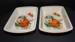 lot 258 image: Fall Themed Baking Dishes - Set of Two